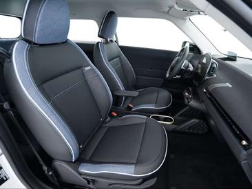 Mini Cooper E Favoured Cooper E — photo 9