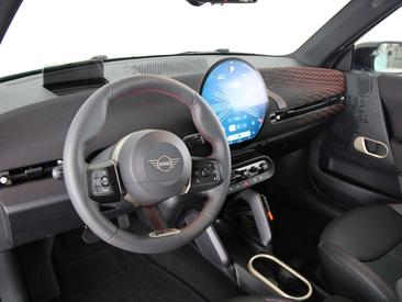 Mini Cooper SE JCW Cooper SE — photo 12