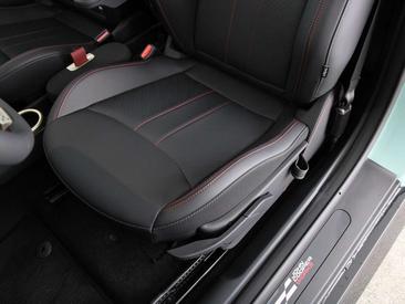 Mini Cooper SE JCW Cooper SE — photo 14