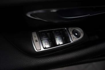 Mercedes Classe E 200 AMG Line — photo 16