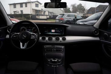 Mercedes Classe E 200 AMG Line — photo 31