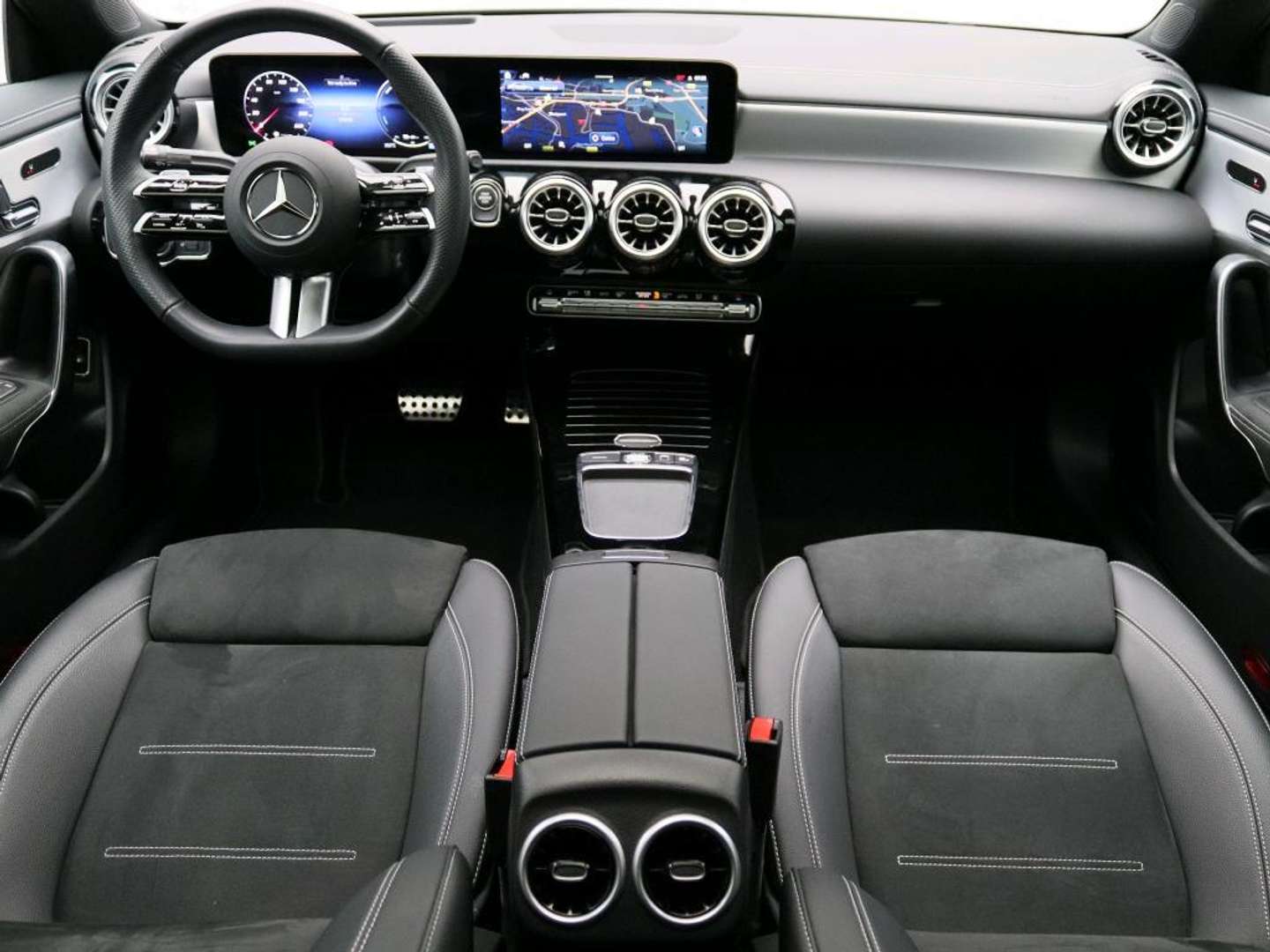 Mercedes CLA 250 E 250 AMG Line - 2025 - Joinsteer - #4