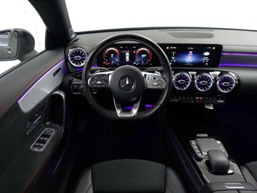 Mercedes CLA 180 180 Night Edition — photo 5