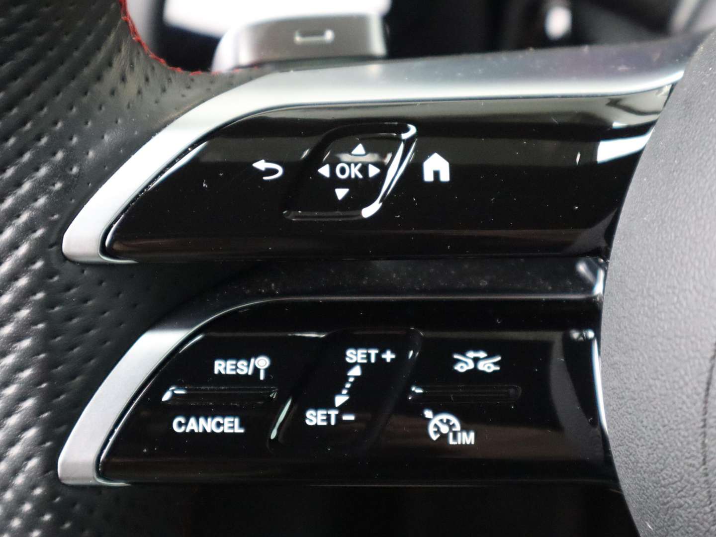 Mercedes GLA 250 250 AMG Line - 2024 - Joinsteer - #16