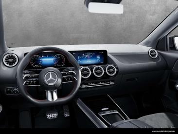 Mercedes GLA 180 AMG Line — photo 8