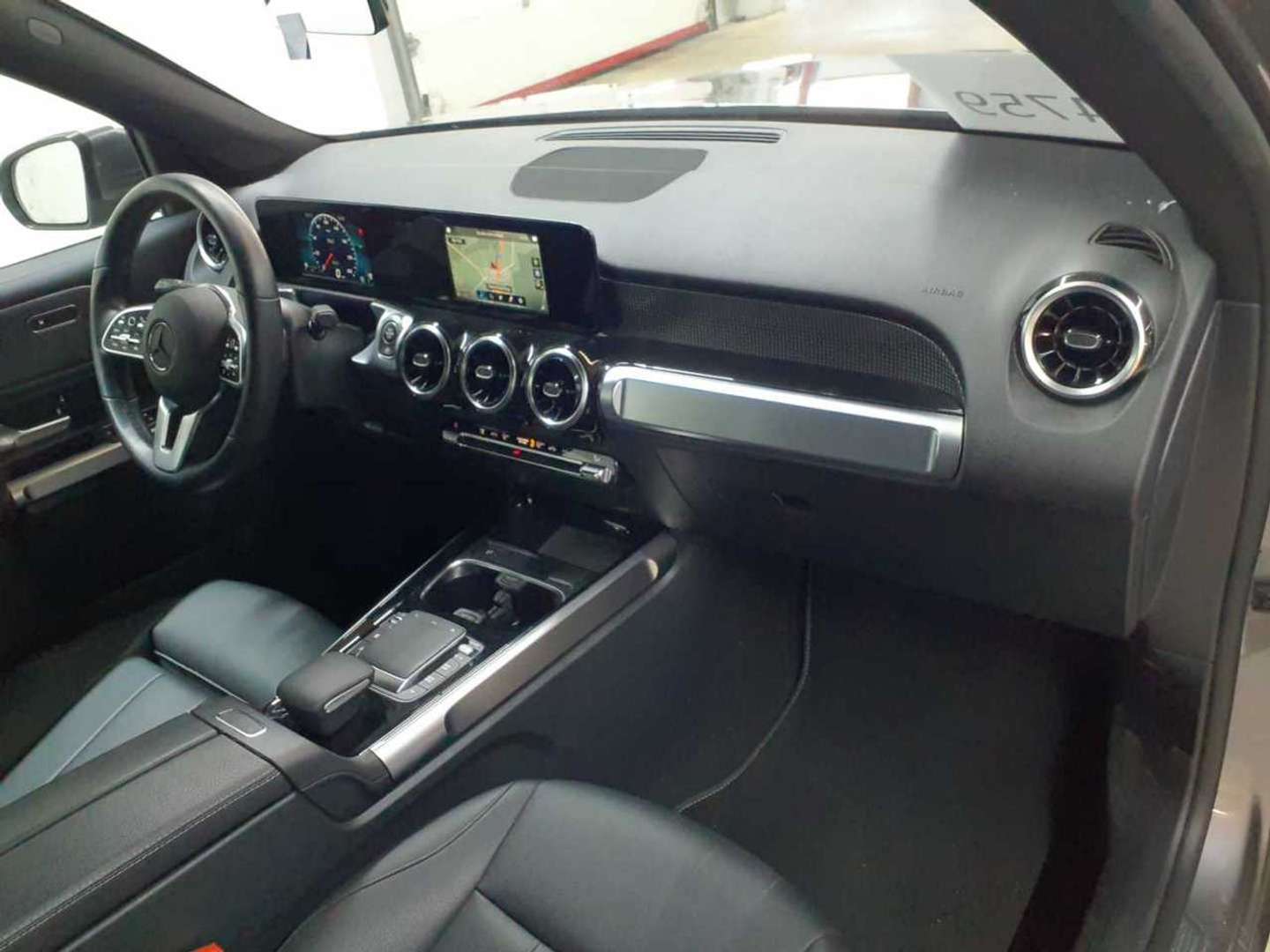 Mercedes GLB 200 Business - 2022 - Joinsteer - #9