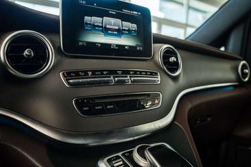 Mercedes V 250 250 Avantgarde — photo 24