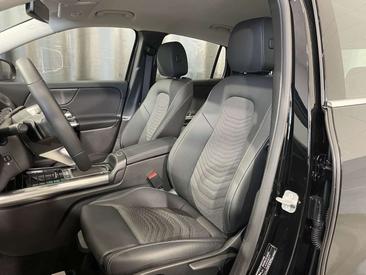 Mercedes GLA 180 Advanced — photo 9
