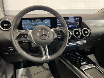 Mercedes GLA 180 Advanced — photo 12