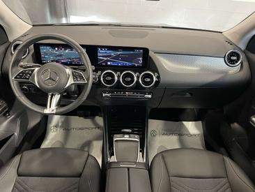 Mercedes GLA 180 Advanced — photo 13