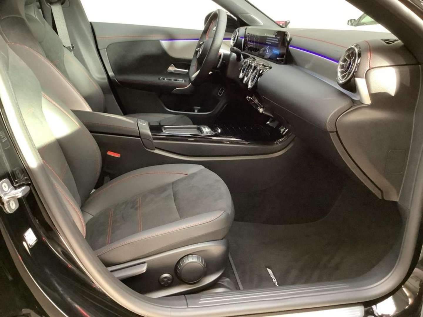 Mercedes CLA 200 Coupé 200 Night Edition - 2026 - Joinsteer - #6