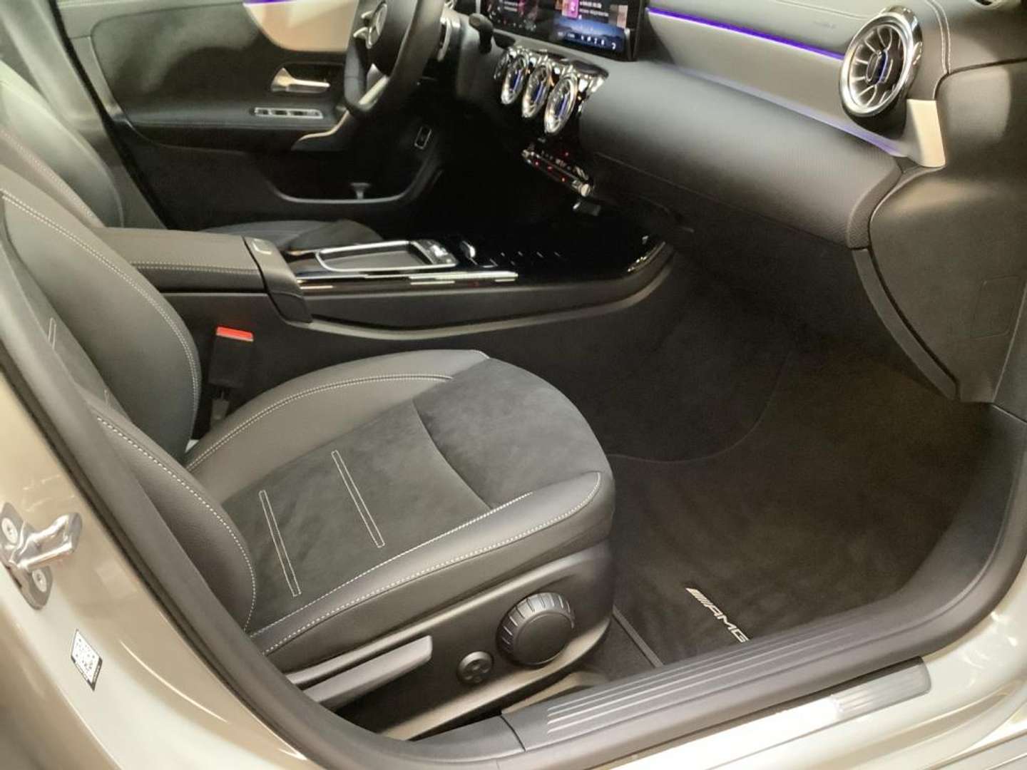 Mercedes CLA Shooting Break 200 Night Edition - 2026 - Joinsteer - #6