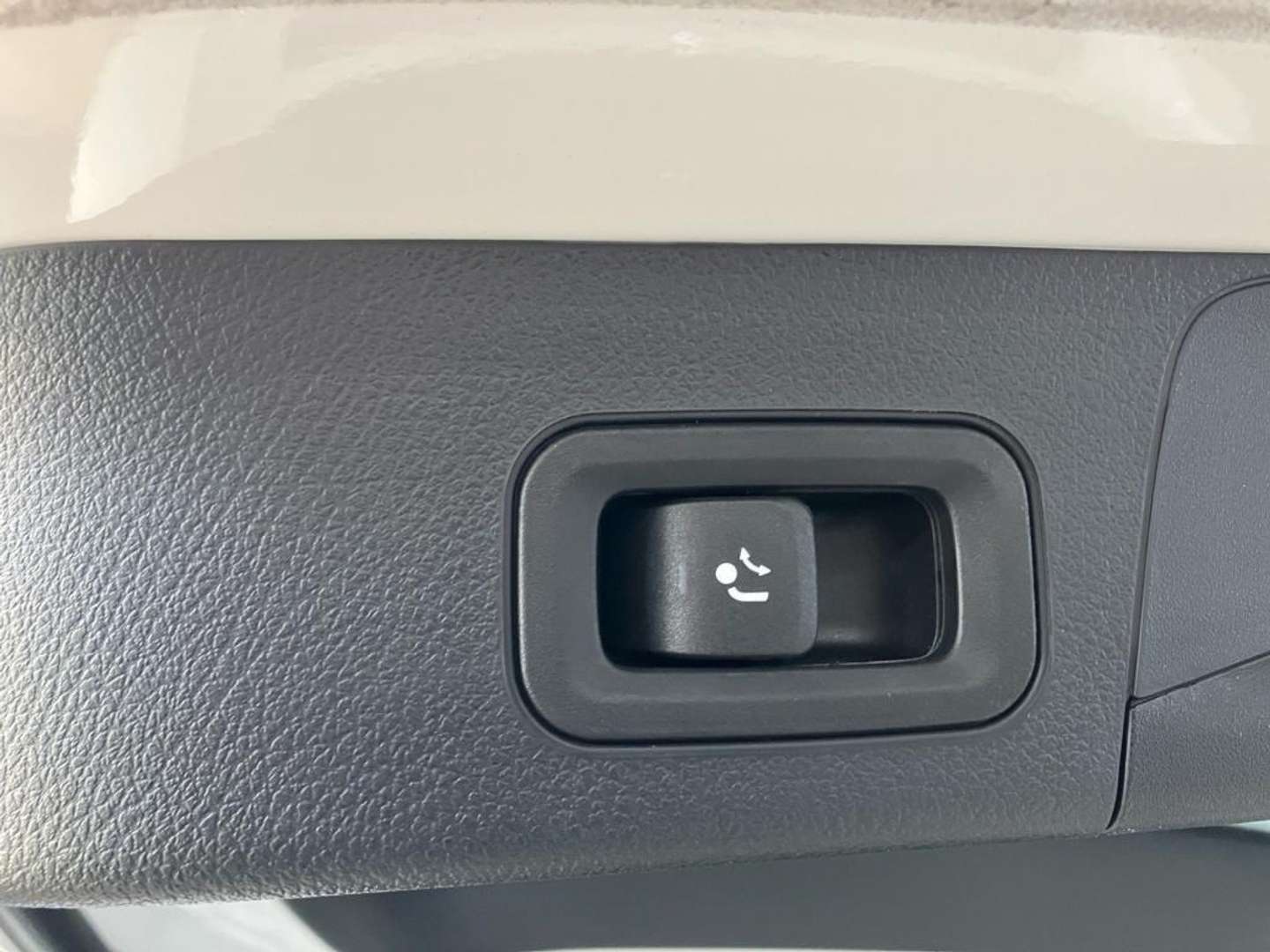 Mercedes EQB 300 Premium Plus - 2025 - Joinsteer - #21