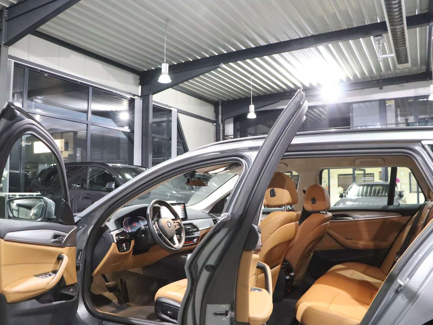 BMW Série 5 Touring Business 520d XDrive - 2023 - Joinsteer - #4