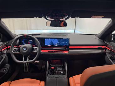 BMW M5 Touring — photo 4