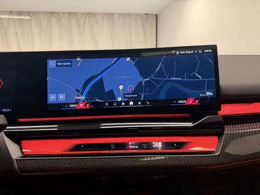 BMW M5 Touring — photo 27