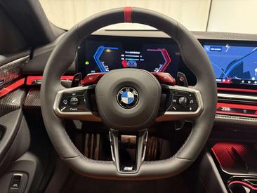BMW M5 Touring — photo 28