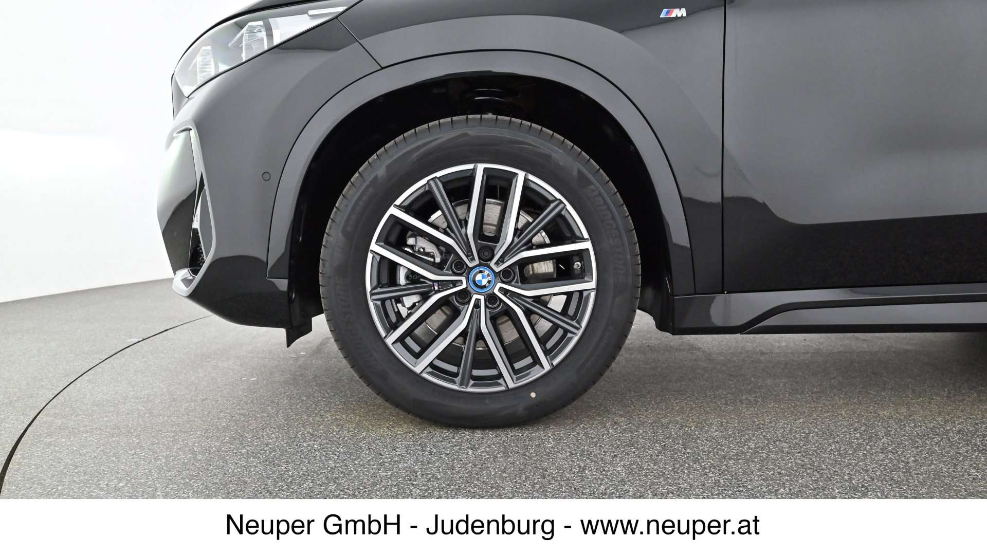 BMW IX1 XDrive30 - 2024 - Joinsteer - #17
