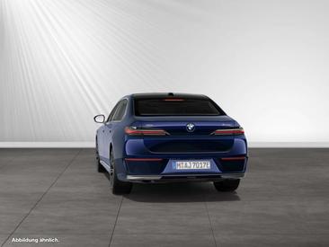 BMW Série 7 750e XDrive — photo 8