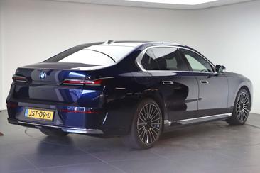 BMW I7 High Executive EDrive50 — photo 2