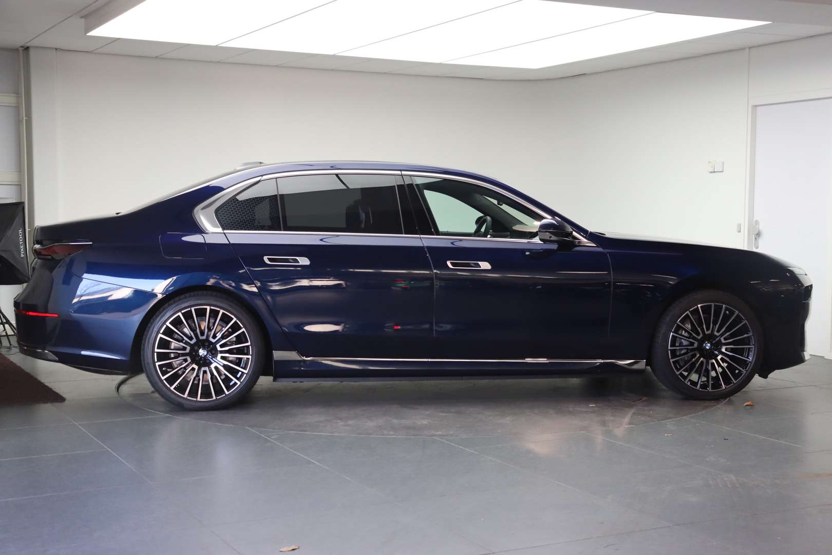 BMW I7 High Executive EDrive50 - 2026 - Joinsteer - #3