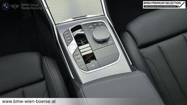 BMW 330e 330e XDrive — photo 16