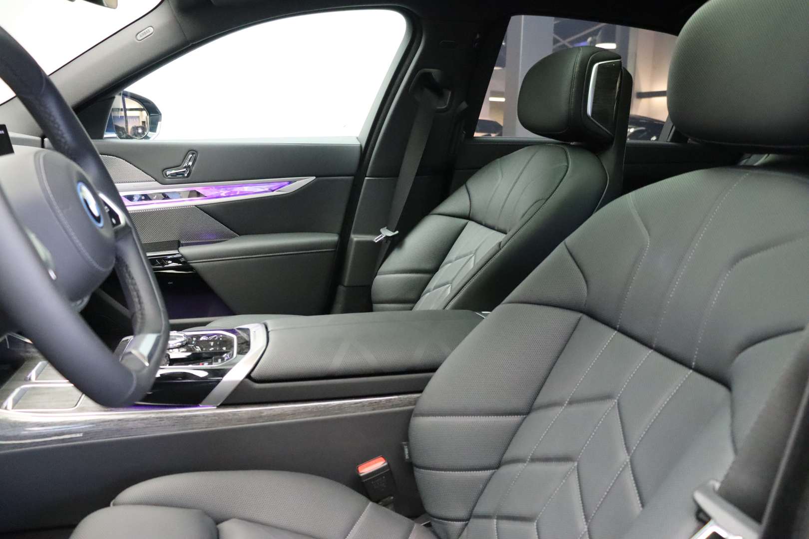 BMW I7 High Executive EDrive50 - 2026 - Joinsteer - #11