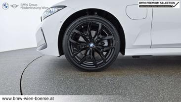 BMW 330e 330e XDrive — photo 25