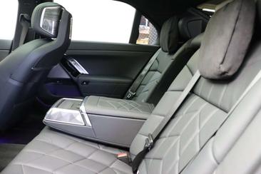 BMW I7 High Executive EDrive50 — photo 23
