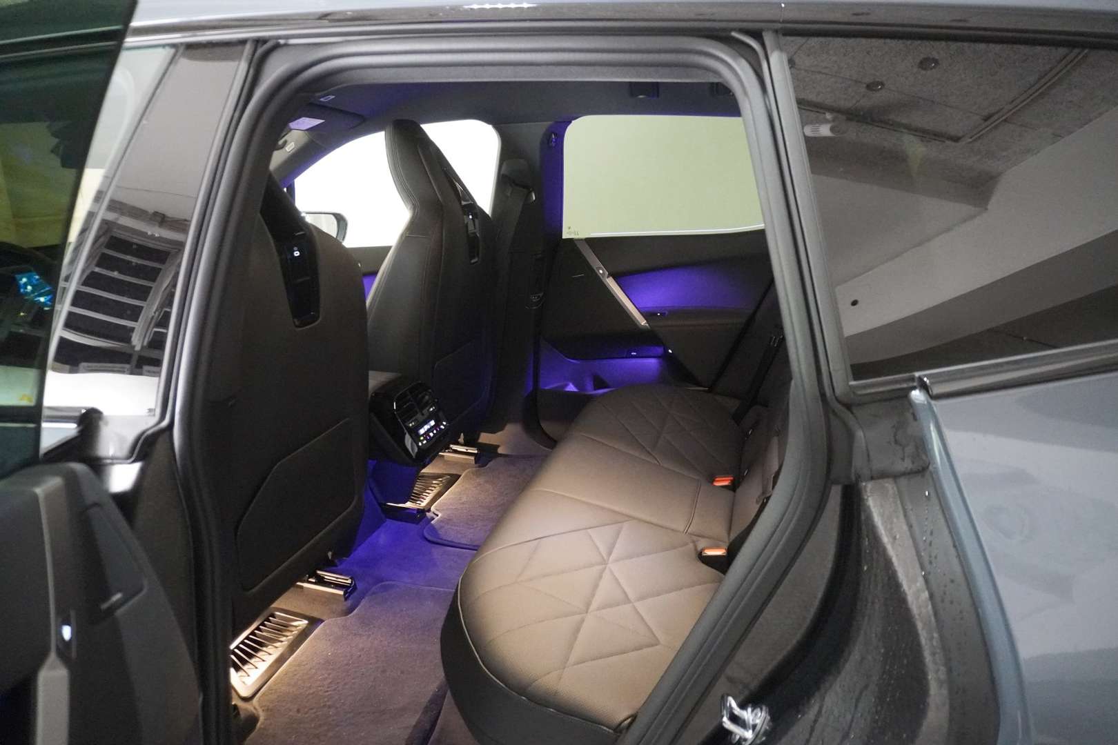 BMW IX XDrive50 - 2025 - Joinsteer - #7