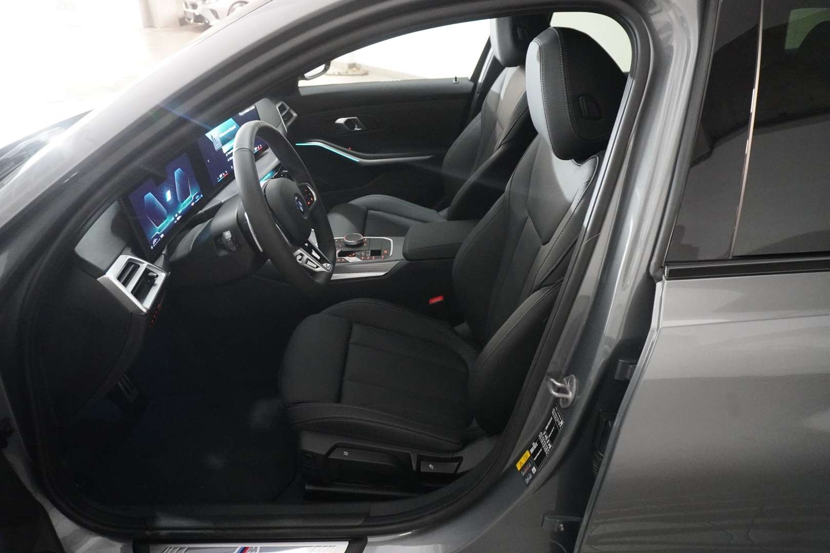 BMW 330e 330e XDrive - 2025 - Joinsteer - #5