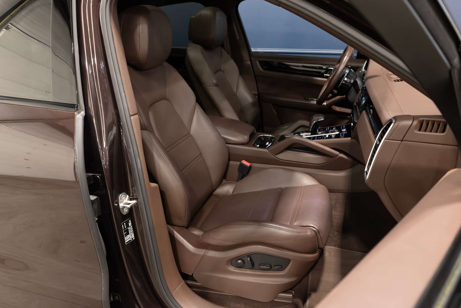 Porsche Cayenne Coupé Platinum Edition E-hybrid - 2022 - Joinsteer - #11