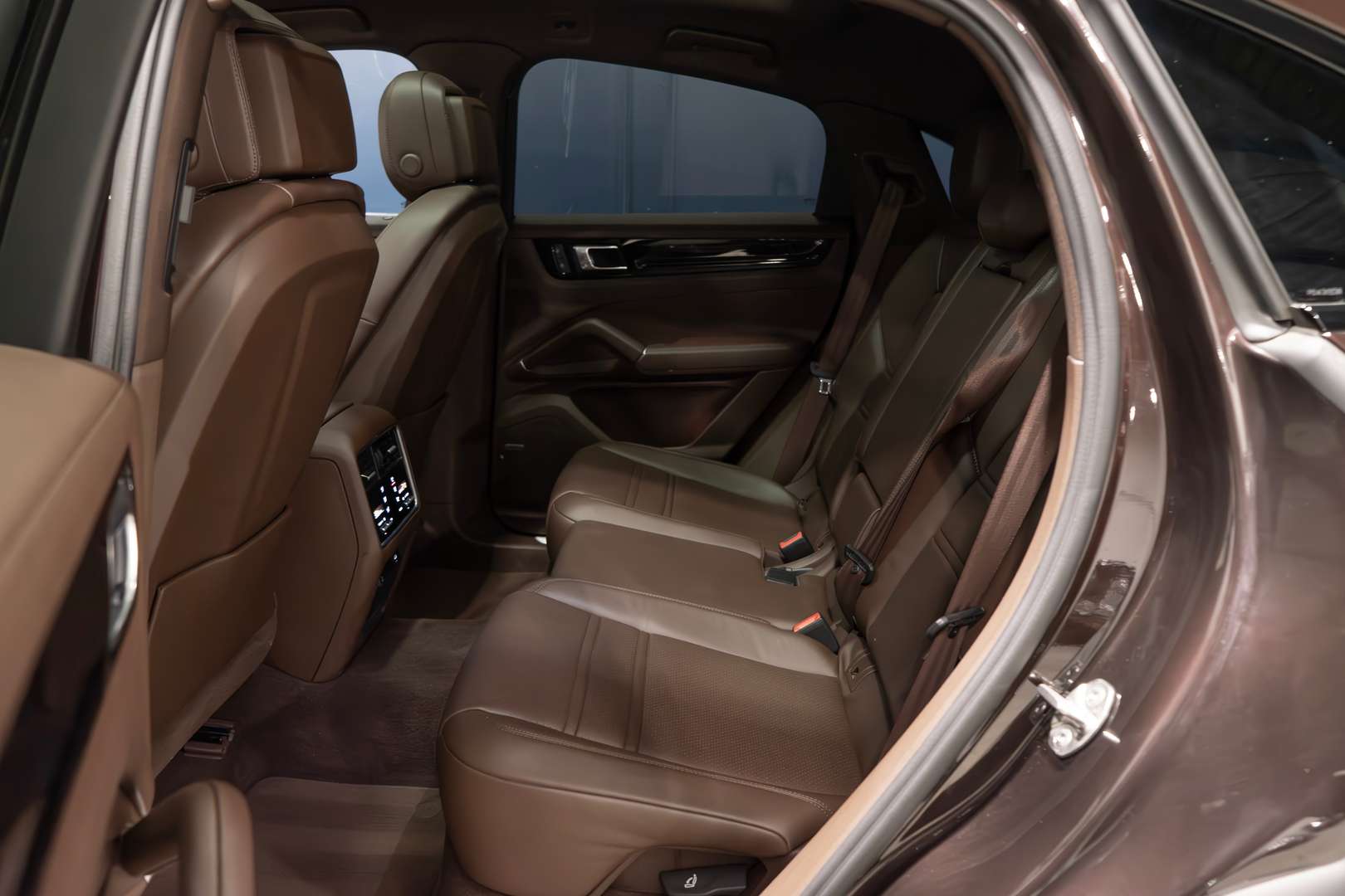 Porsche Cayenne Coupé Platinum Edition E-hybrid - 2022 - Joinsteer - #34