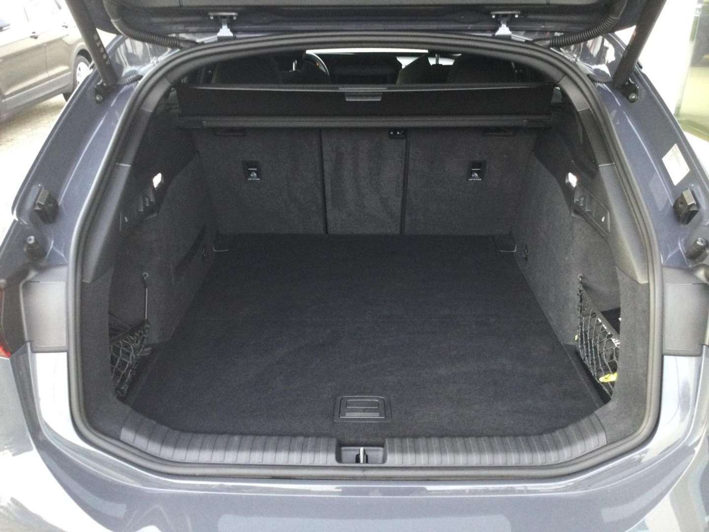 Audi A6 E-tron S Line Avant Performance - 2025 - Joinsteer - #3