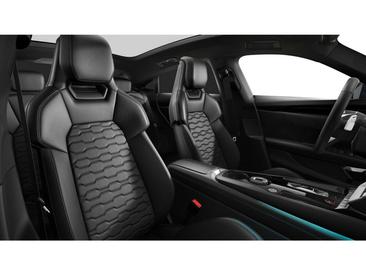 Audi E-tron GT — photo 7