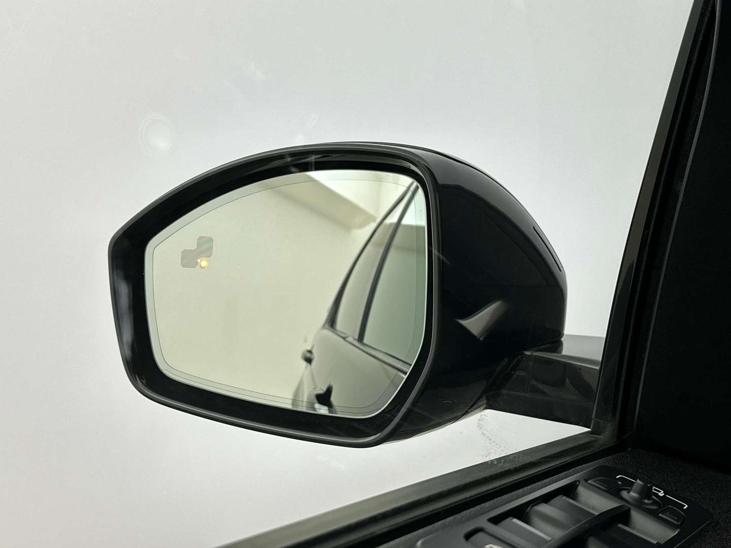 Land Rover Discovery Sport P300e R-Dynamic S AWD Auto - 2020 - Joinsteer - #13