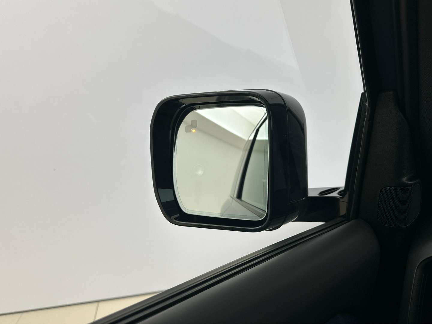 Land Rover Defender 90 D300 X-Dynamic HSE Lichte Vracht - 2025 - Joinsteer - #15