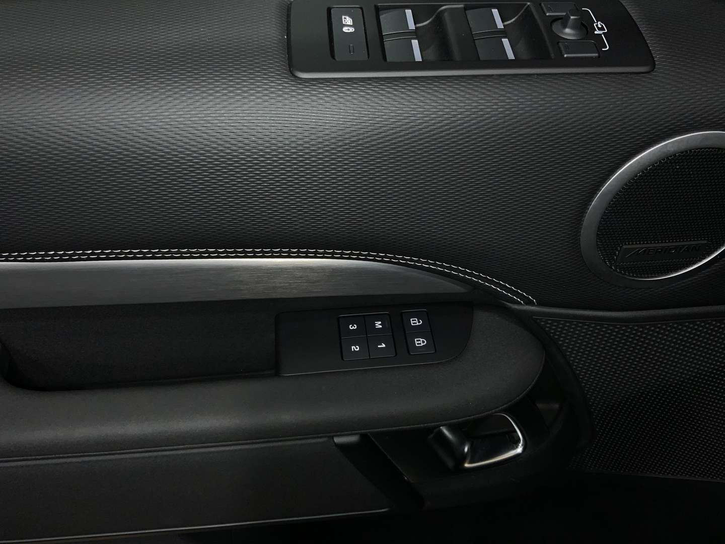 Land Rover Discovery D350 Dynamic SE | SD | Winter-Paket - 2024 - Joinsteer - #16