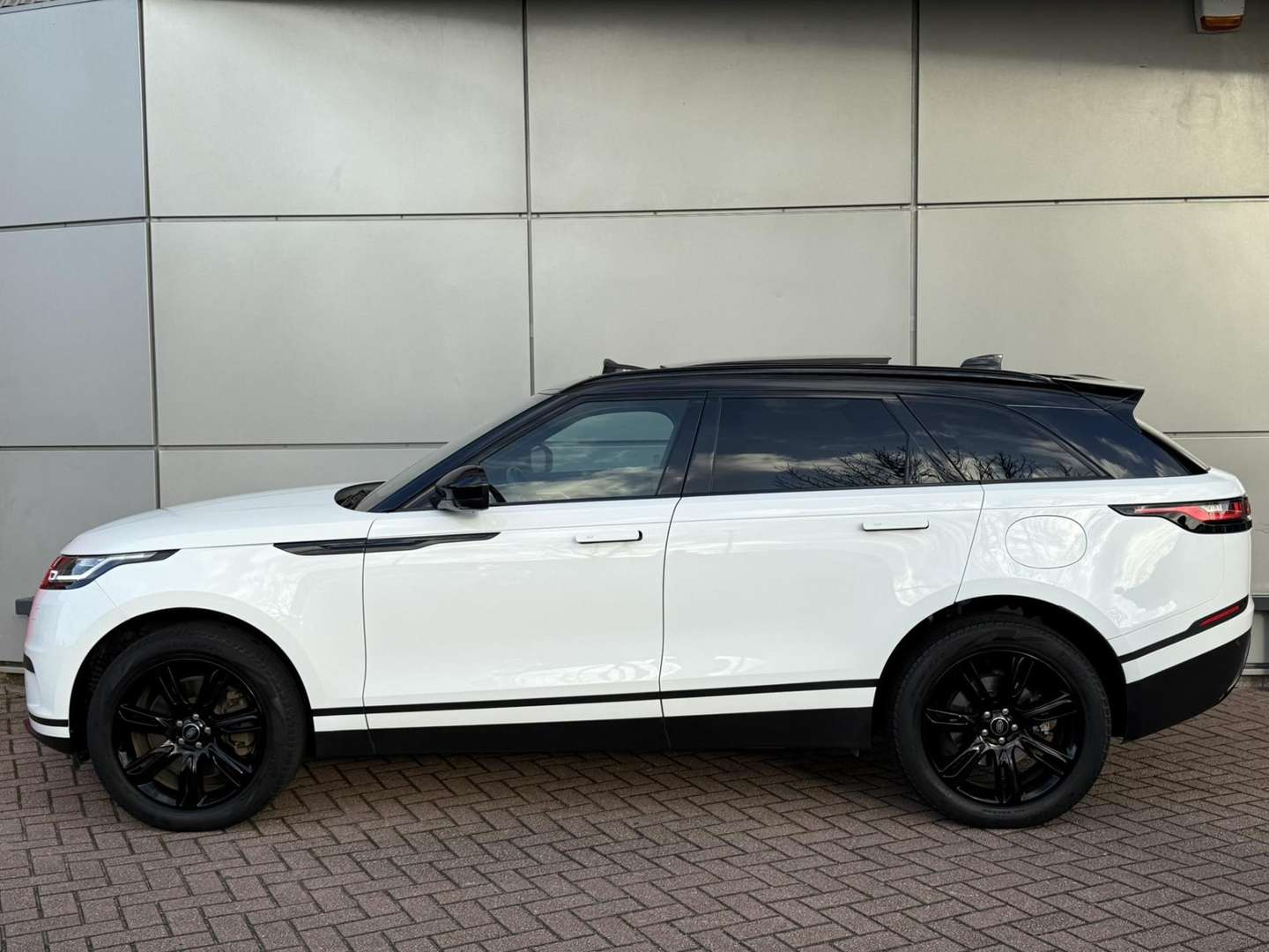 Land Rover Range Rover Velar 2.0 P400e Panoramadak | Lederen Bekleding | Trek - 2022 - Joinsteer - #2