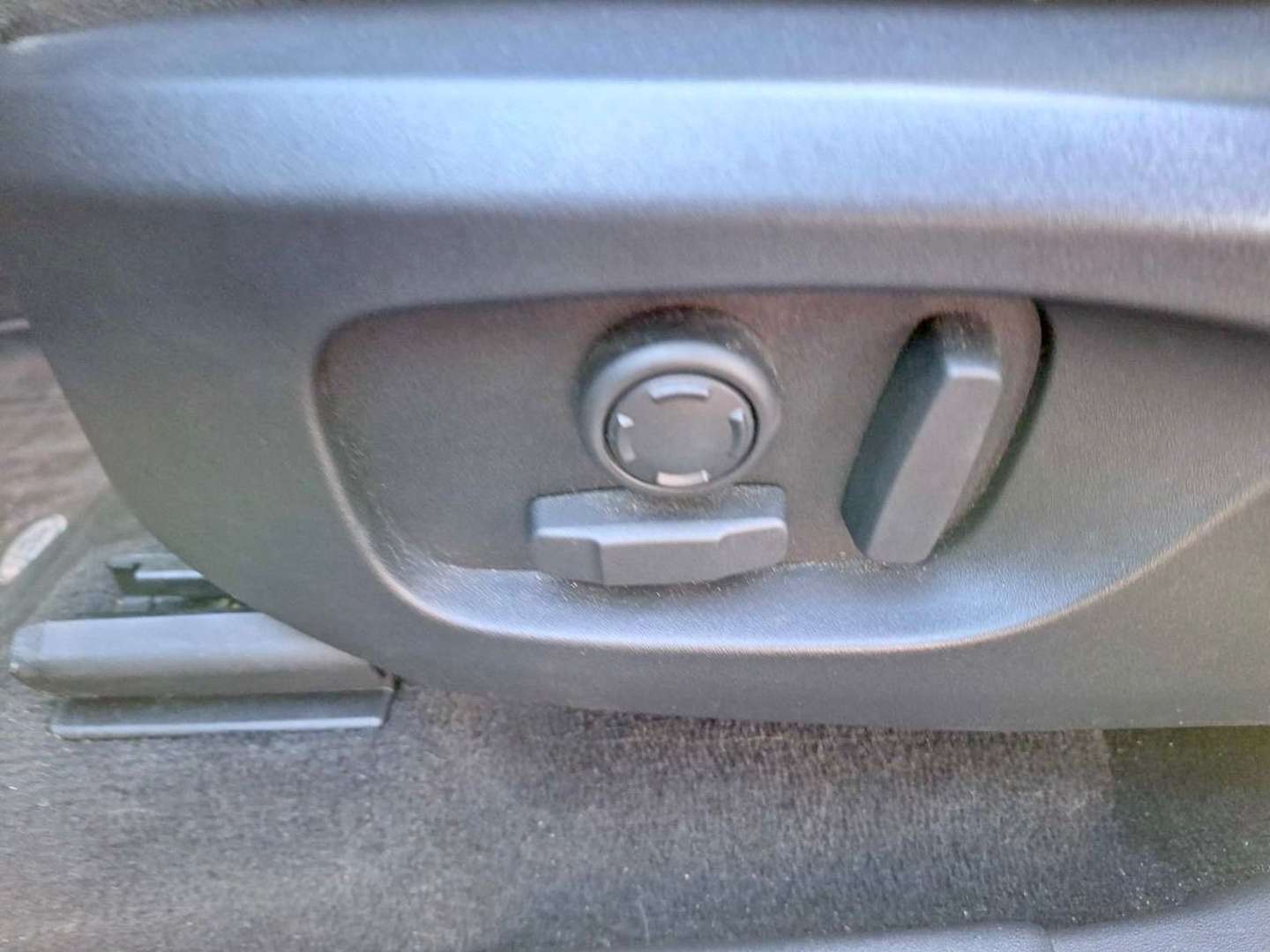 Land Rover Discovery Sport LEDER NAVI 2.0 TD4 AWD AUT - 2019 - Joinsteer - #10