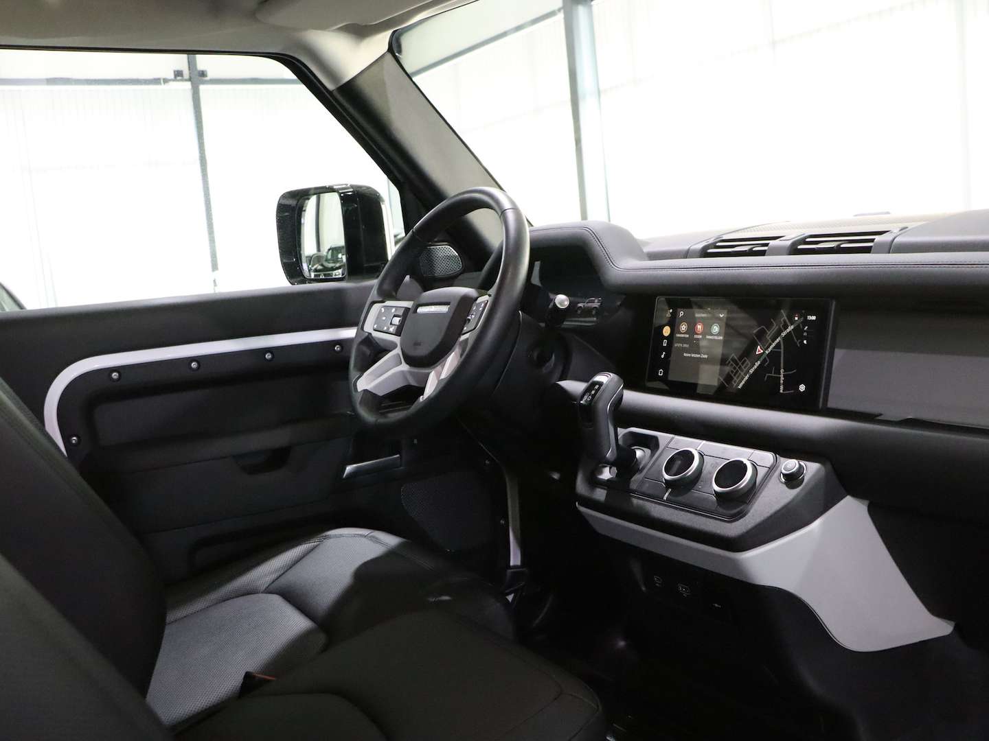 Land Rover Defender 90 D200 90S / 6-SITZER / PANORAMA-SEITEN - 2023 - Joinsteer - #23