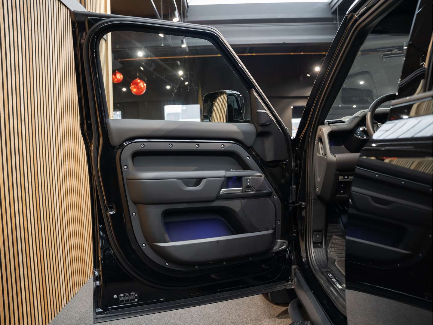 Land Rover Defender 110 URBAN-EDITION X-Dynamic HSE P300e - 2025 - Joinsteer - #6