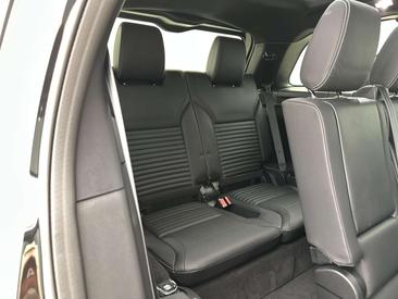 Land Rover Discovery D250 S AWD Auto 25MY 06/2026 — photo 11