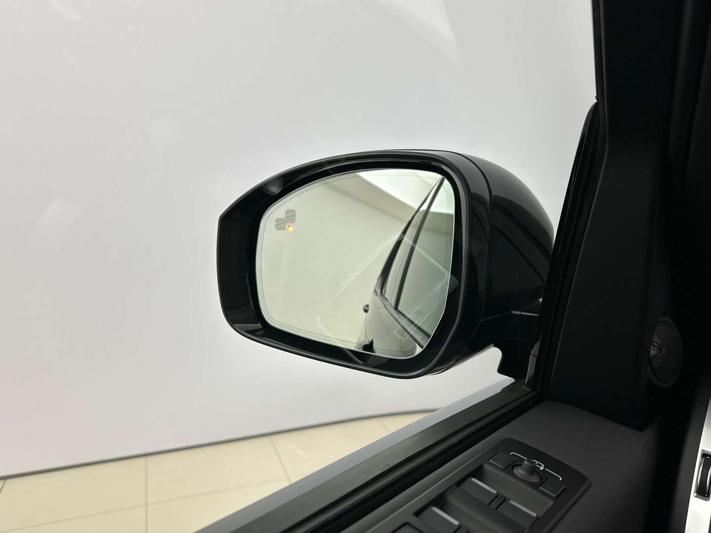 Land Rover Discovery D250 S AWD Auto 25MY 06/2026 - 2025 - Joinsteer - #14