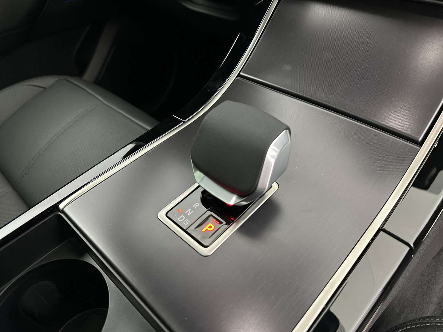 Land Rover Range Rover Velar P400e Dynamic SE AWD Auto - 2025 - Joinsteer - #12