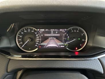 Land Rover Range Rover Evoque 1.5 P300e AWD R-Dynamic S — photo 17