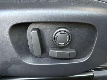 Land Rover Range Rover Evoque 1.5 P300e AWD R-Dynamic S — photo 34