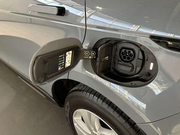 Land Rover Range Rover Evoque 1.5 P300e AWD R-Dynamic S — photo 45