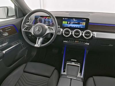 Mercedes GLB 220