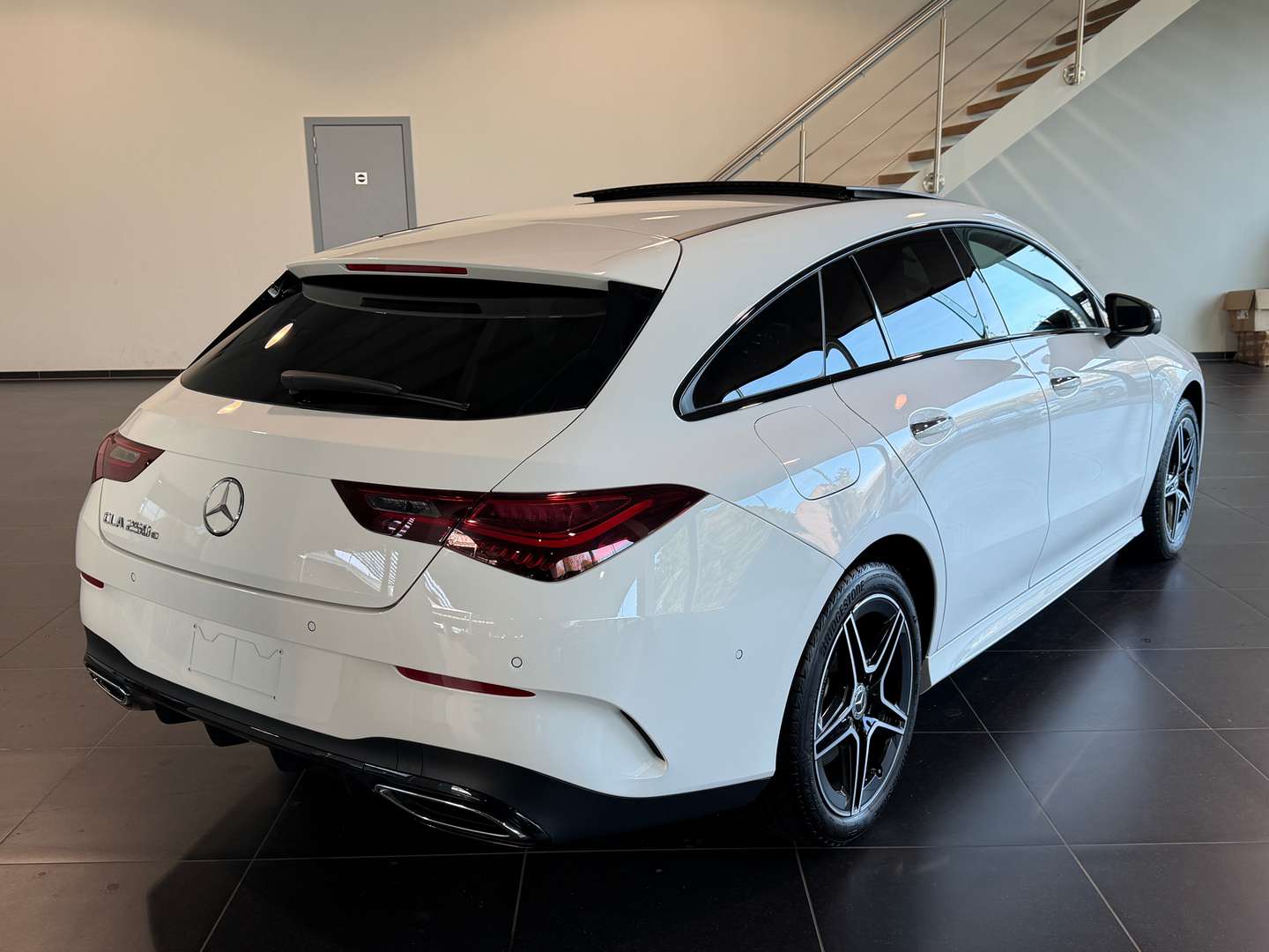 Mercedes CLA 250 E Shooting Brake 250 AMG Line - 2024 - Joinsteer - #2